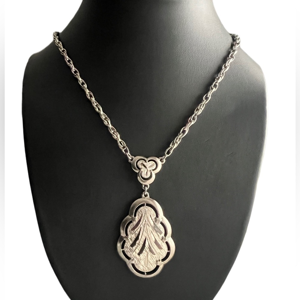 Vintage Silver Tone Necklace